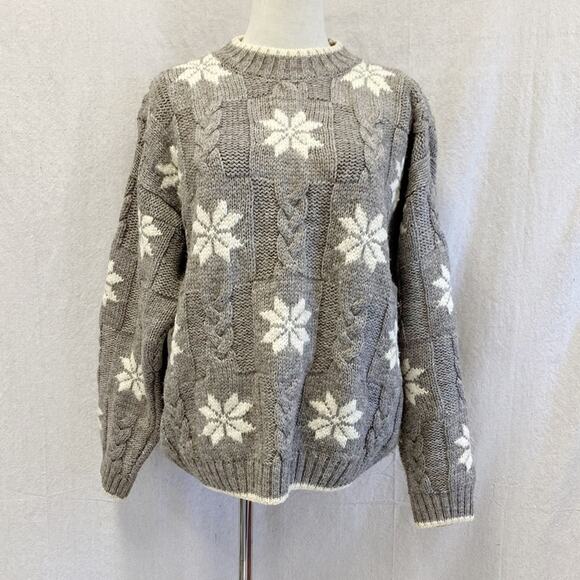 VINTAGE Made in England Lands’ End Wool Snowflake Fishermans Sweater Size Medium - Picture 1 of 16